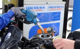 Giá xăng, dầu tăng giảm "nhỏ giọt" trong kỳ chốt năm 2023