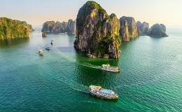 Vịnh Hạ Long đứng thứ 4 trong 10 kỳ quan thiên nhiên được tham quan nhiều nhất thế giới