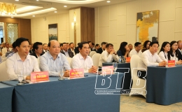 Gặp mặt đảng viên là người có đạo tiêu biểu