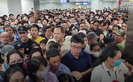 Người dân chen nhau trải nghiệm metro Bến Thành - Suối Tiên