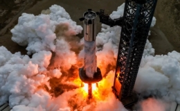 Robot SpaceX 'chăm chỉ' đóng tàu Starship