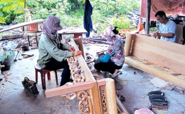 Sản xuất công nghiệp tăng trưởng khá