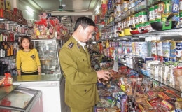 Đội Quản lý thị trường số 4: Tăng cường kiểm soát thị trường dịp tết Nguyên đán