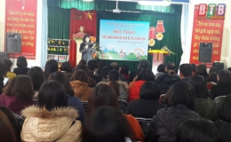Hội thảo "Hãy lắng nghe để giúp bé yêu khôn lớn”