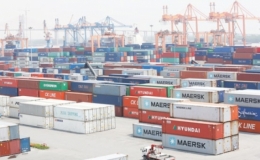 Đầu năm, Việt Nam bất ngờ nhập siêu gần 1 tỷ USD