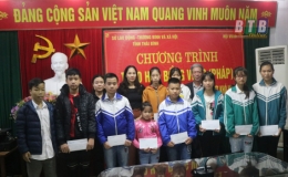Trao 13 suất học bổng cho trẻ em có hoàn cảnh đặc biệt khó khăn
