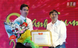 Công ty TNHH MTV Mai Linh Thái Bình tổng kết hoạt động kinh doanh năm 2019 và tuyên truyền pháp luật cho cán bộ, lái xe