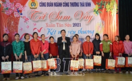 Công đoàn ngành Công Thương: Tổ chức chương trình “Tết sum vầy” cho công nhân lao động