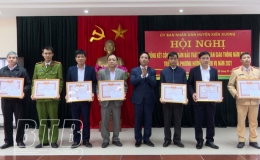 Kiến Xương: Năm 2020 kiểm tra trên 1.800 trường hợp vi phạm an toàn giao thông