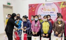 Liên đoàn Lao động huyện Quỳnh Phụ: Trao 348 suất quà tết cho công nhân lao động có hoàn cảnh khó khăn