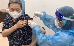 Chiều 11/1: Tỷ lệ bao phủ mũi 1 vaccine phòng Covid-19 ở Việt Nam đạt 100%