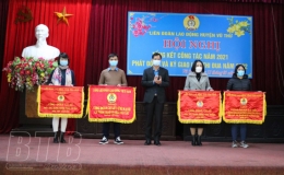 Liên đoàn Lao động huyện Vũ Thư: Phát động, ký giao ước thi đua năm 2022