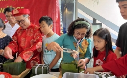 "Gói" quê hương trong những chiếc bánh chưng xanh ở thành phố Sydney