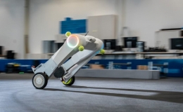 Robot hai chân có thể tự giữ thăng bằng