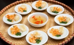Dân dã món bánh bèo xứ Huế