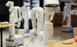 Google tìm cách ngăn robot hạ gục con người