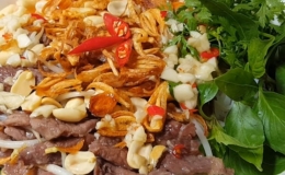 Phở bò trộn chua ngọt ngon miệng hấp dẫn