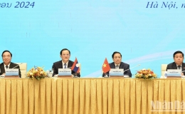 Tăng cường kết nối hai nền kinh tế, hạ tầng giao thông chiến lược Việt Nam-Lào