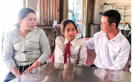 Thầy giáo người Thái Bình: 25 năm “gieo chữ” dưới chân núi Ngọc Linh