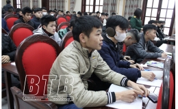 Vũ Thư: 211 tân binh ưu tú được bồi dưỡng nhận thức về Đảng