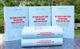 Xây dựng, đào tạo và bồi dưỡng đội ngũ cán bộ tinh nhuệ làm công tác đối ngoại