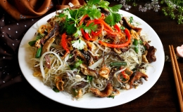 Miến lươn xào giòn
