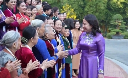 Phó Chủ tịch nước gặp mặt 95 nữ đảng viên tiêu biểu Thủ đô Hà Nội