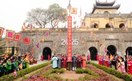 Tái hiện nghi lễ 'Tống cựu nghinh tân' tại Hoàng thành Thăng Long
