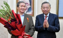 Tổng Bí thư Tô Lâm trao Huân chương Hồ Chí Minh tặng đồng chí Đinh Thế Huynh