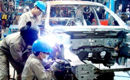 Sản xuất công nghiệp giảm, tồn kho tăng