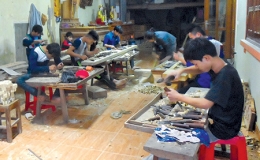 Phát triển công nghiệp, tiểu thủ công nghiệp ở Đông La