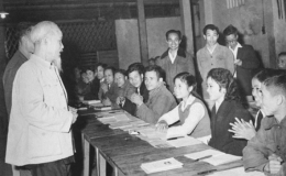 Chủ trương của Đảng, nhiệm vụ và giải pháp xây dựng ý thức tôn trọng nhân dân, phát huy dân chủ, chăm lo đời sống nhân dân trong giai đoạn hiện nay