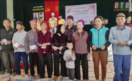 Câu lạc bộ “Tâm thiện nguyện”: Trao 235 suất quà cho bệnh nhân phong