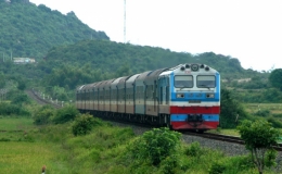 Chạy lại hằng ngày đôi tàu SE5/SE6 Hà Nội - thành phố Hồ Chí Minh từ ngày 4-3