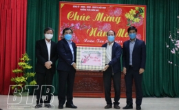 Đồng chí Phó Bí thư thường trực Tỉnh ủy, Chủ tịch HĐND tỉnh kiểm tra, chỉ đạo công tác bảo đảm an ninh trật tự và phòng, chống dịch Covid-19 tại phường Trần Hưng Đạo