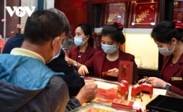 Giá vàng trong nước và thế giới cùng lao dốc