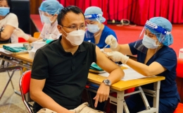 Còn 10 tỉnh bao phủ mũi 2 vaccine phòng Covid-19 dưới 90%