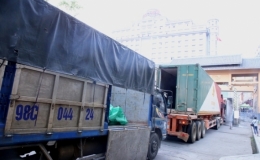 Lượng xe tồn tại các cửa khẩu phía Bắc đã giảm đáng kể