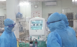 Sáng 17/2: Có 389 ca Covid-19 nặng phải thở máy, ECMO