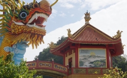 Cận cảnh bộ tranh sứ độc đáo đạt kỷ lục Việt Nam