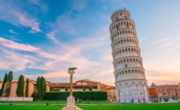 Lý do tháp Pisa nghiêng