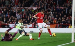 Man City sảy chân trước Nottingham