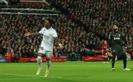 Real đại thắng trên sân Liverpool