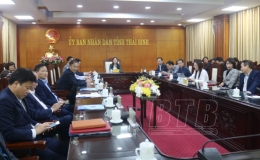 Tiếp tục đặt sức khỏe của người dân lên trên hết, trước hết, chăm sóc người bệnh như người thân