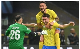 Hậu vệ Al Nassr sút từ sân nhà tung lưới Inter Miami