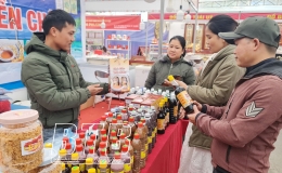 Nhiều doanh nghiệp tham gia chương trình bình ổn thị trường