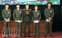 Quỳnh Phụ: Hai cặp anh em song sinh tình nguyện viết đơn nhập ngũ