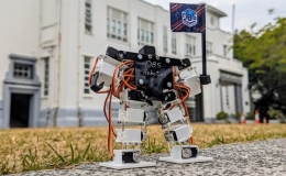 Robot hình người nhỏ nhất thế giới