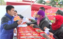 Thành phố: Ấm lòng từ phiên chợ tết nhân ái