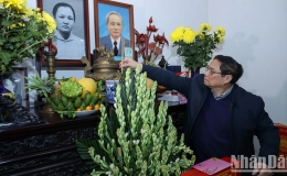 Thủ tướng Phạm Minh Chính dâng hương cố Thủ tướng Phạm Văn Đồng